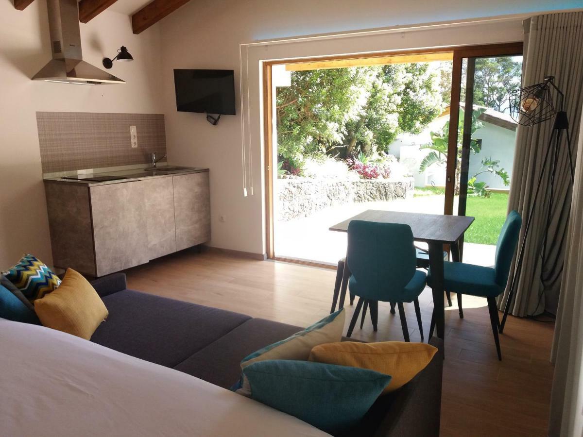 Villas Casteletes Urzelina Екстериор снимка